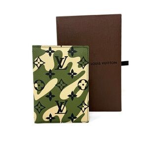 Louis Vuitton Takashi Murakami Monogramouflage Passport Holder Limited Edition